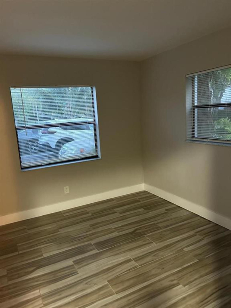 11627 Nw 35th Court - Photo 14