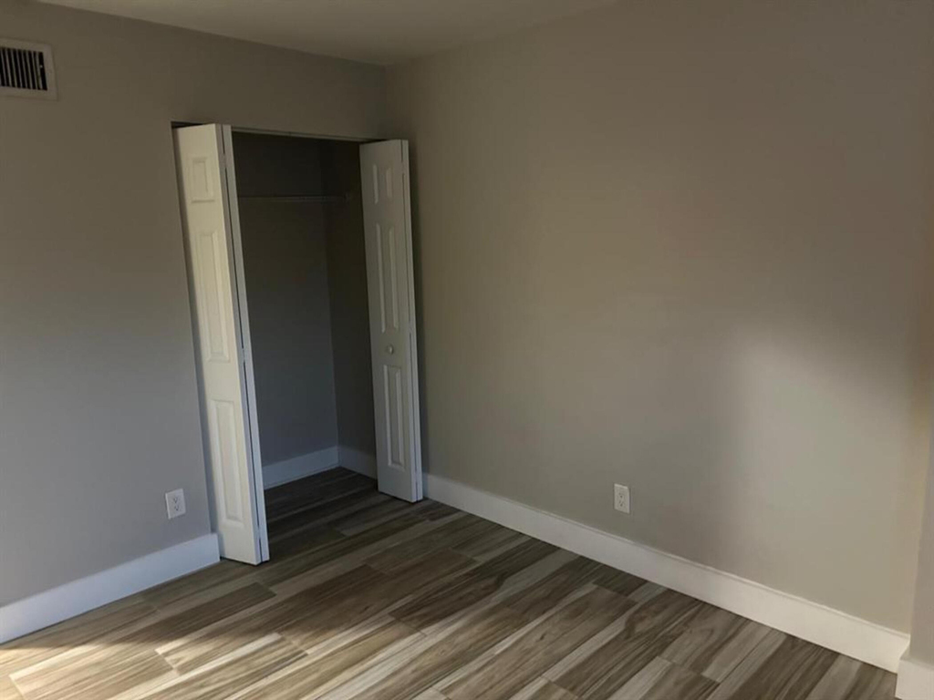 11627 Nw 35th Court - Photo 10