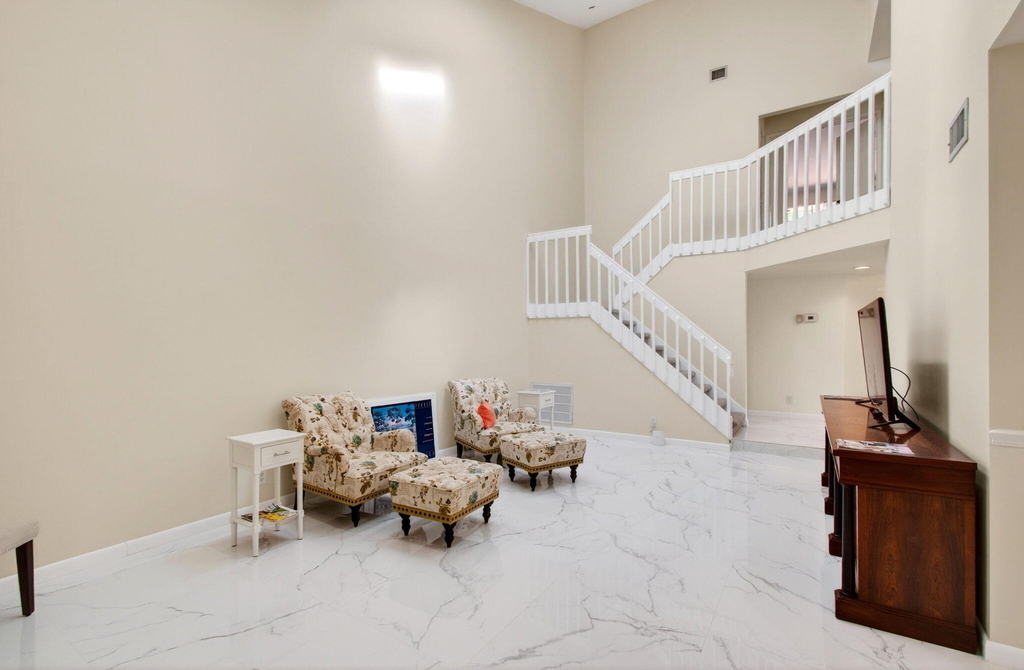 7865 La Mirada Drive - Photo 9