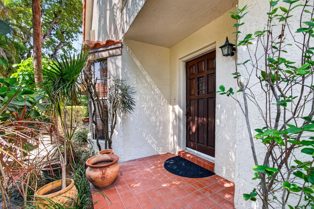 7865 La Mirada Drive - Photo 2
