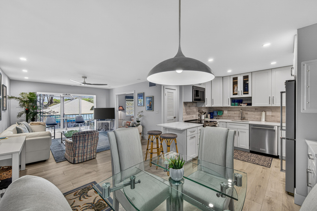 6429 Bay Club Drive - Photo 24