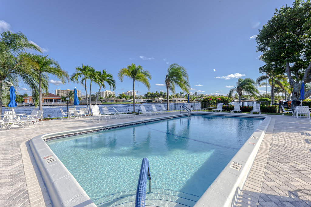 6429 Bay Club Drive - Photo 36