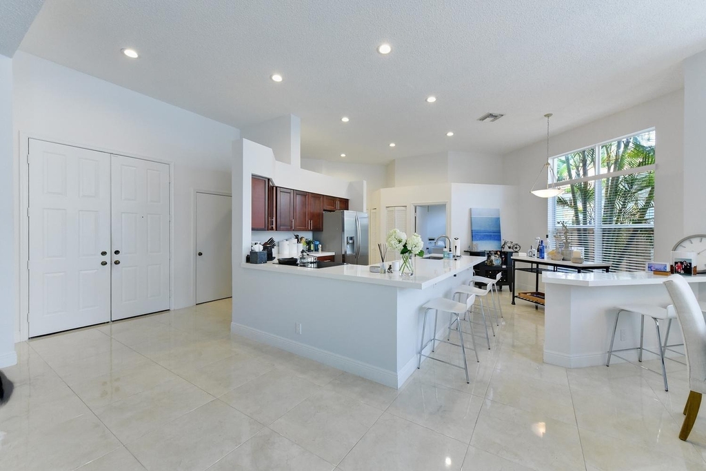 6685 Nw 24th Terrace - Photo 3