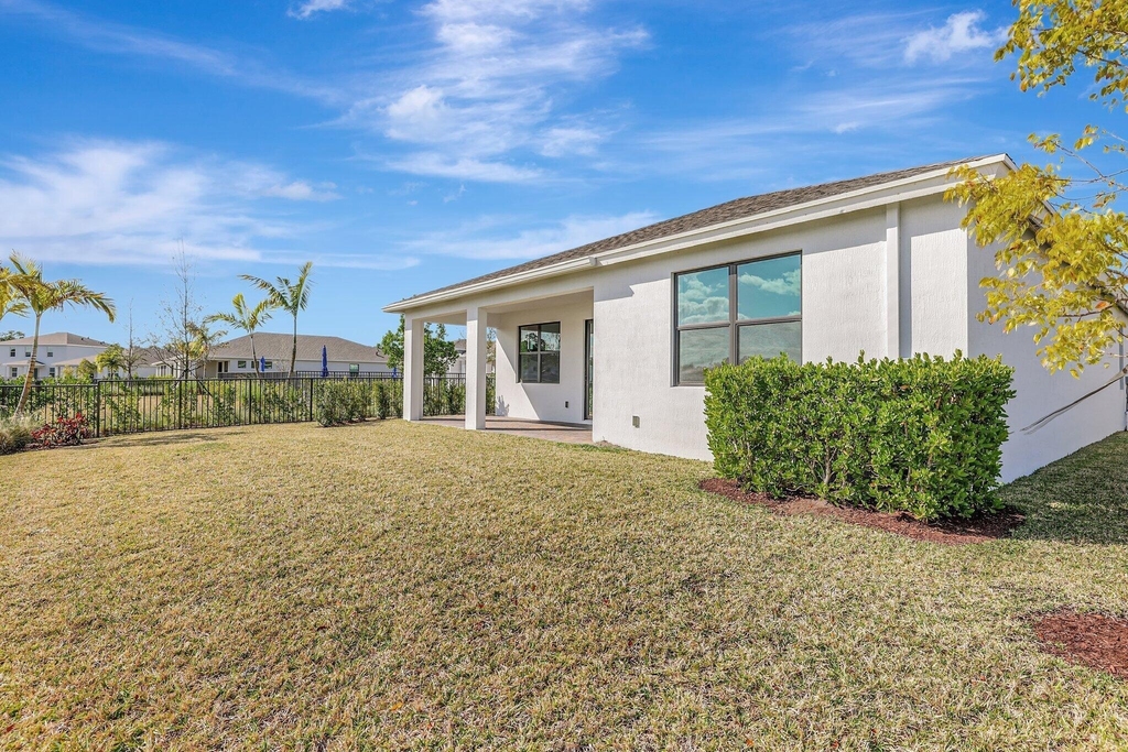 6007 Se Skyblue Circle - Photo 31
