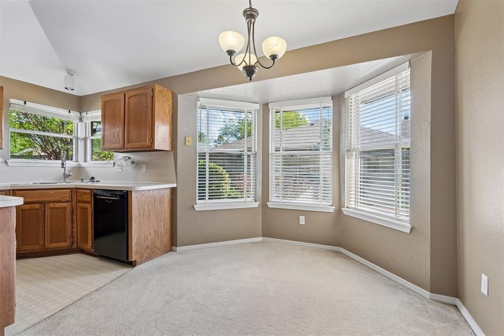 1708 Creekside Court - Photo 13