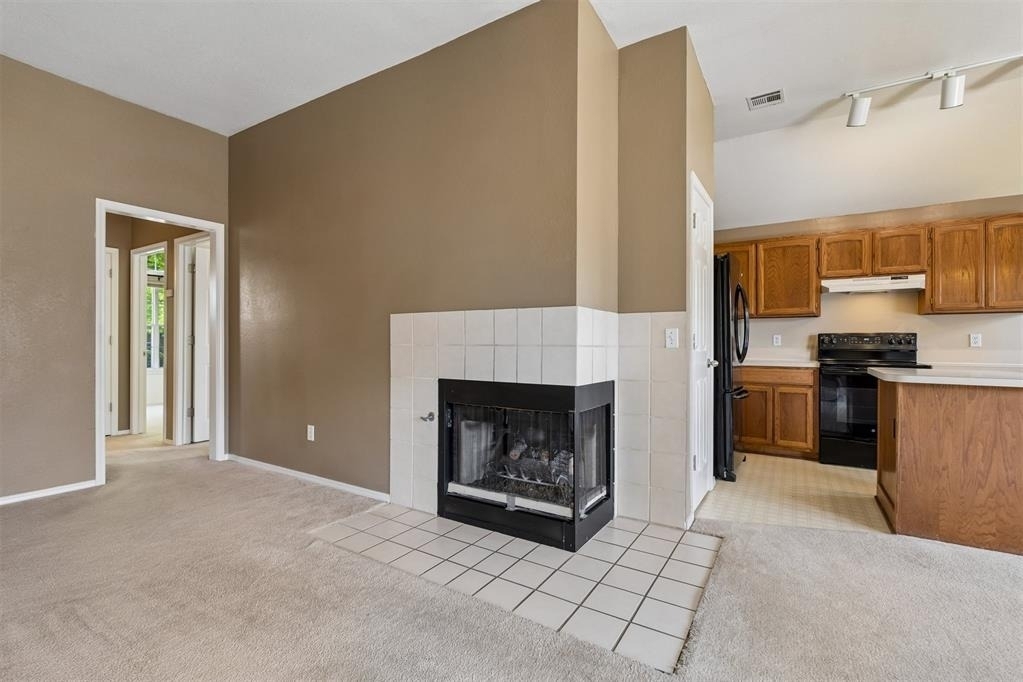 1708 Creekside Court - Photo 7