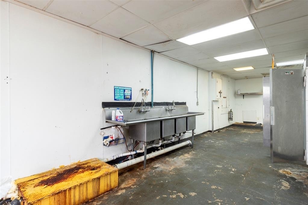 327 S Green Avenue - Photo 24
