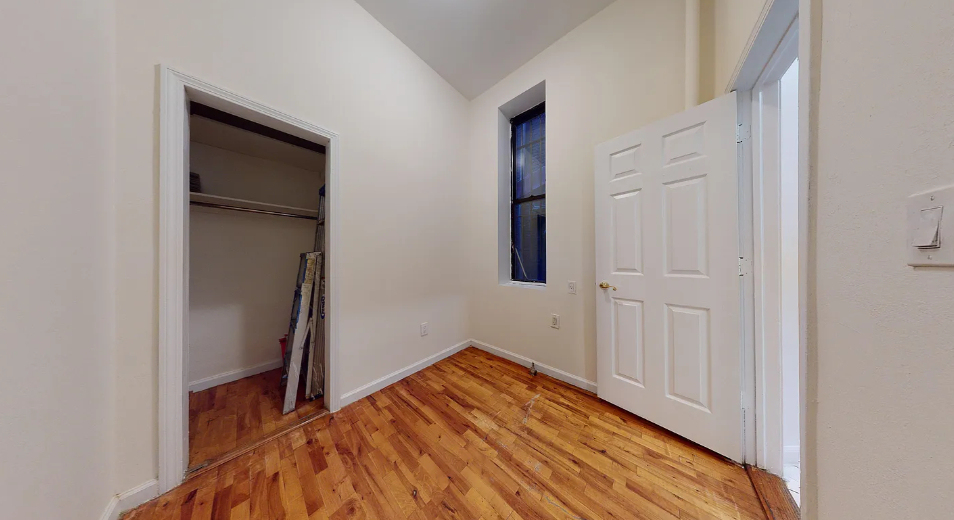 E38th Street Cozy 1 bedroom - Photo 5