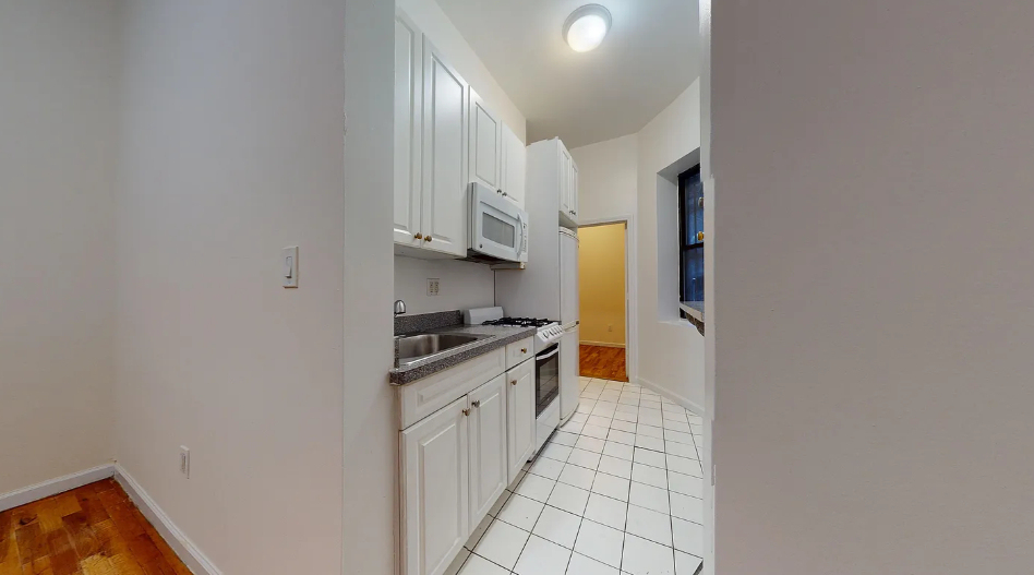 E38th Street Cozy 1 bedroom - Photo 2