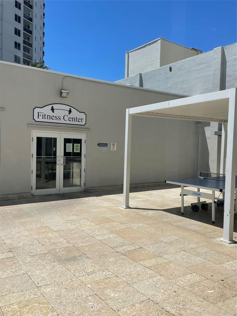 19201 Collins Avenue - Photo 2