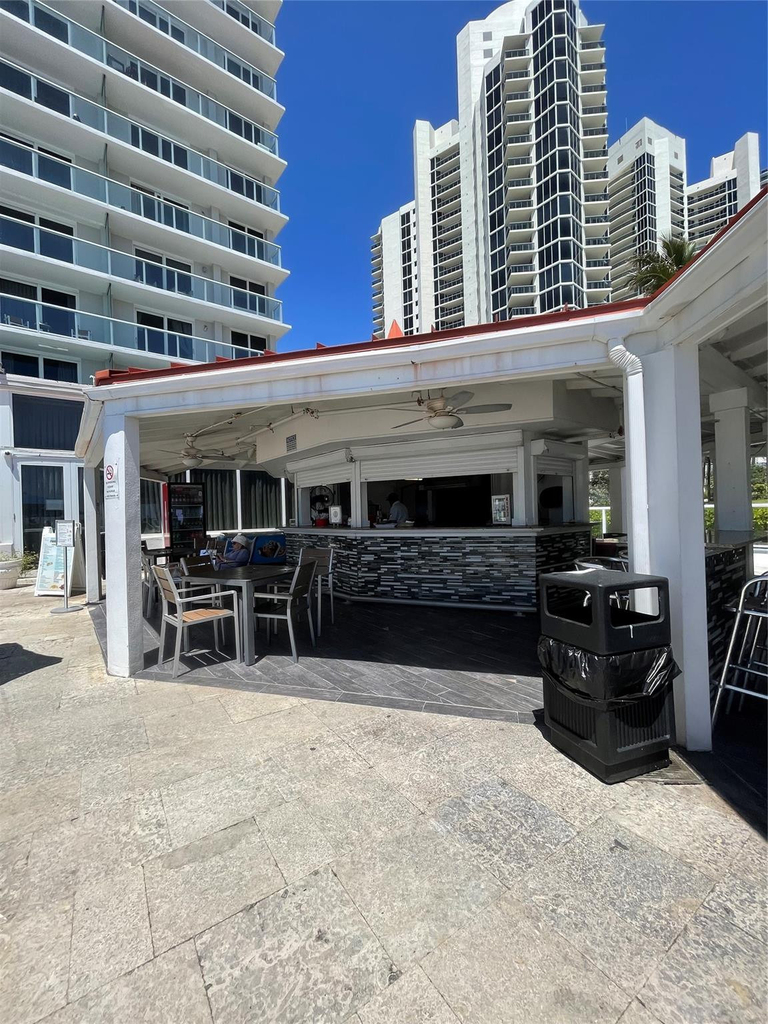 19201 Collins Avenue - Photo 34