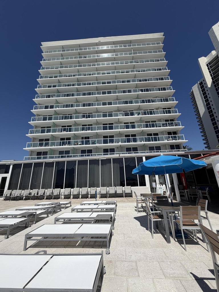 19201 Collins Avenue - Photo 4