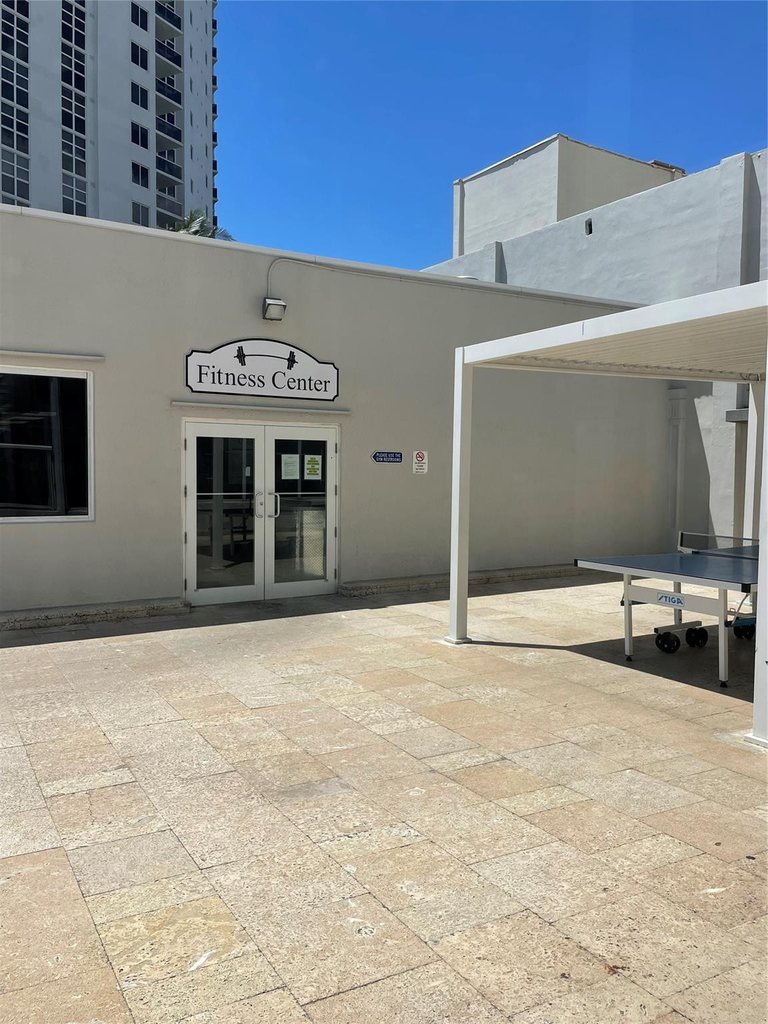 19201 Collins Avenue - Photo 38