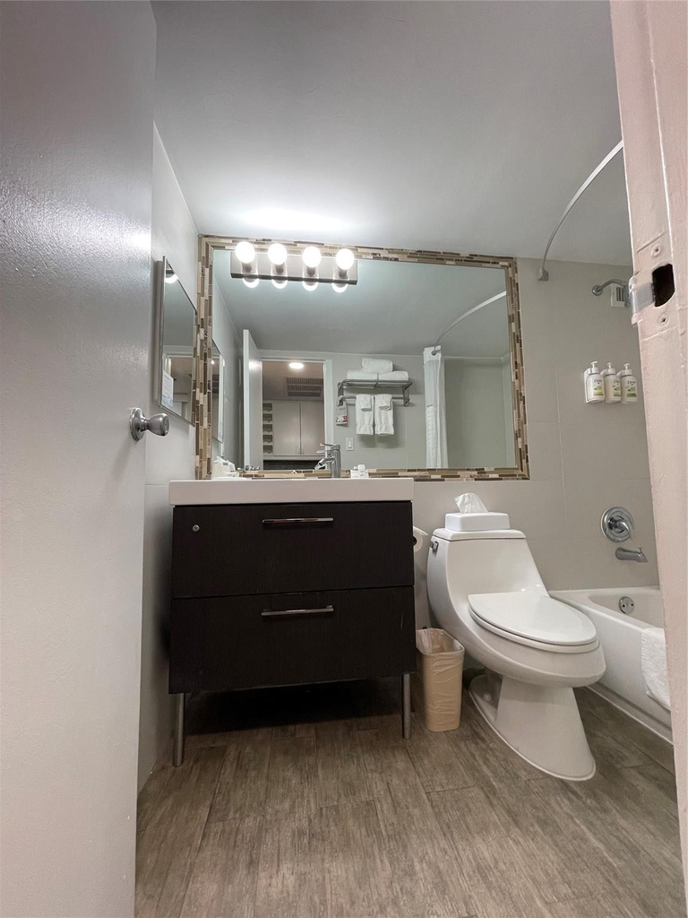19201 Collins Avenue - Photo 16