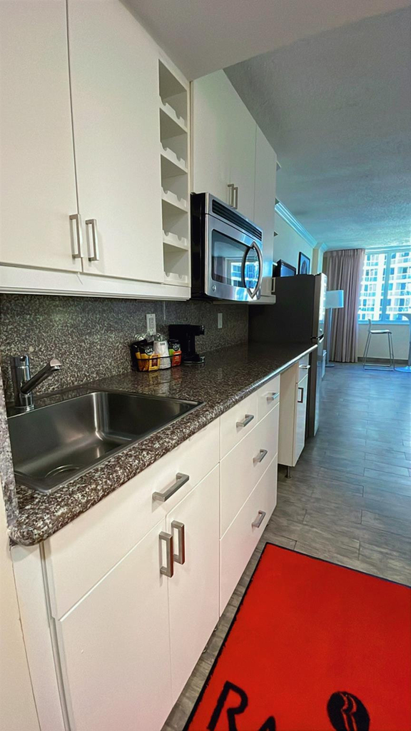19201 Collins Avenue - Photo 14