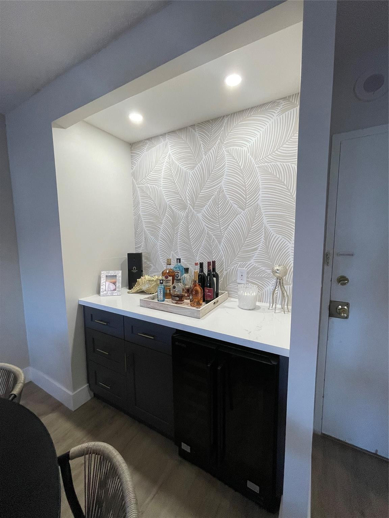 400 Kings Point Drive - Photo 10
