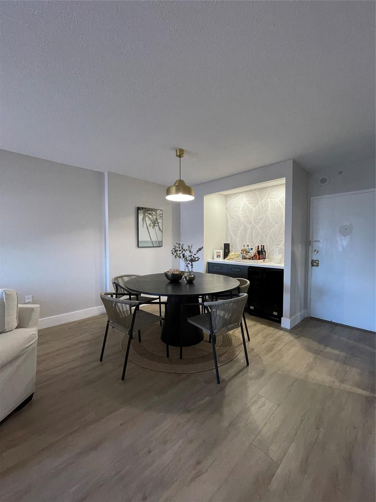 400 Kings Point Drive - Photo 7
