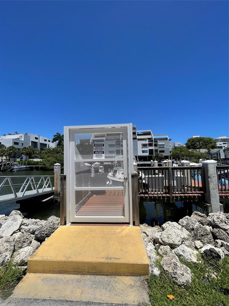 400 Kings Point Drive - Photo 39
