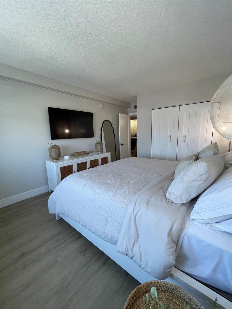 400 Kings Point Drive - Photo 26
