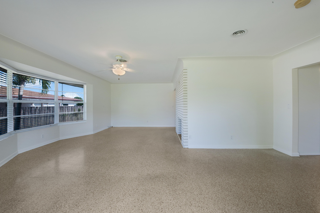 2022 Collier Avenue - Photo 24