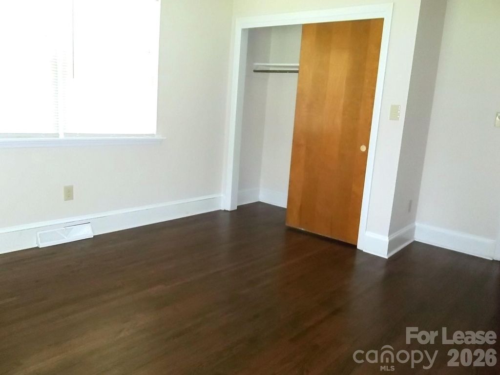 1425 Academy Street - Photo 7