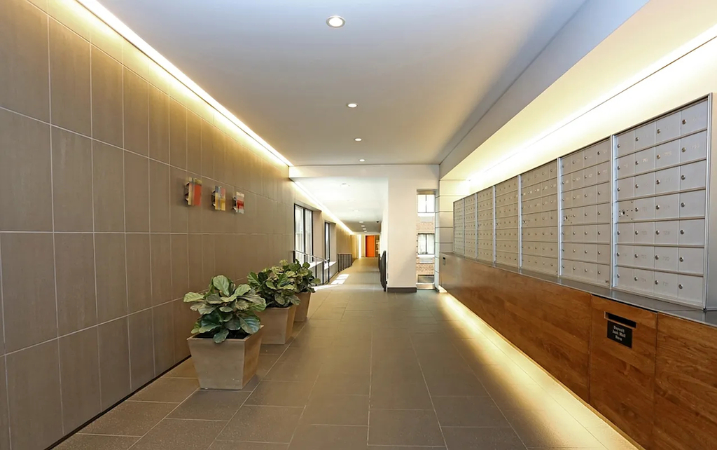 Luxury studio on West 53th Street - Photo 4