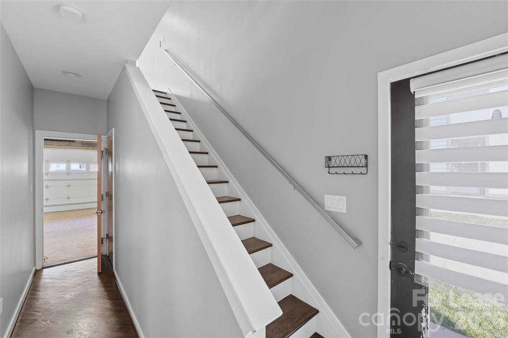 919 Westbrook Drive - Photo 5