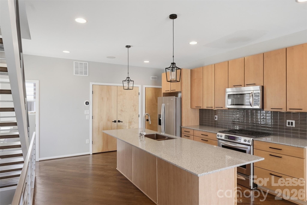 919 Westbrook Drive - Photo 9