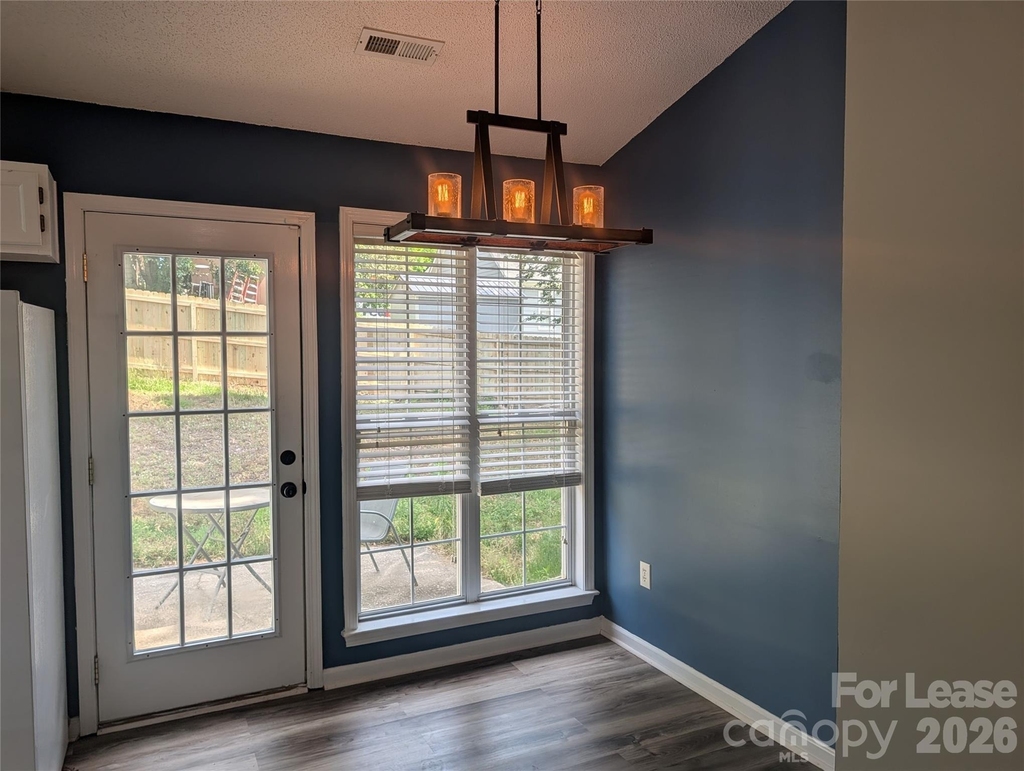 131 Diamond Drive - Photo 4
