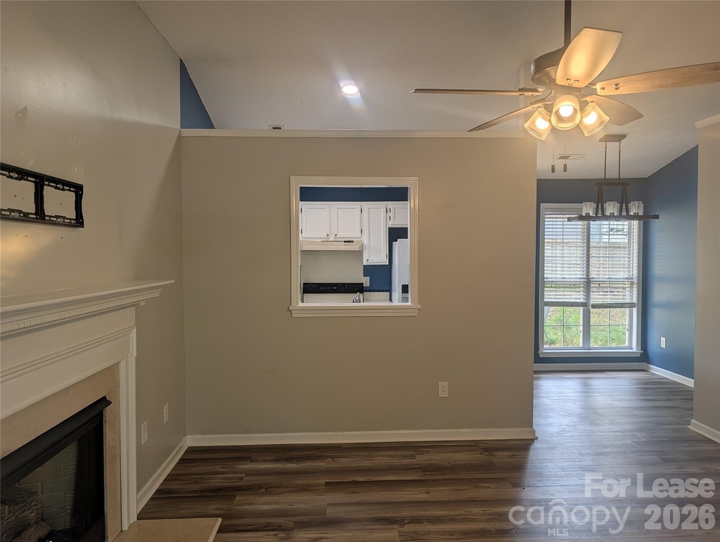 131 Diamond Drive - Photo 3