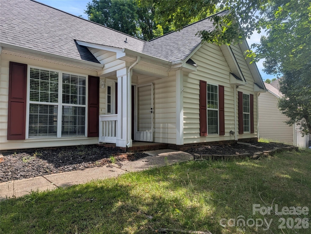 131 Diamond Drive - Photo 0