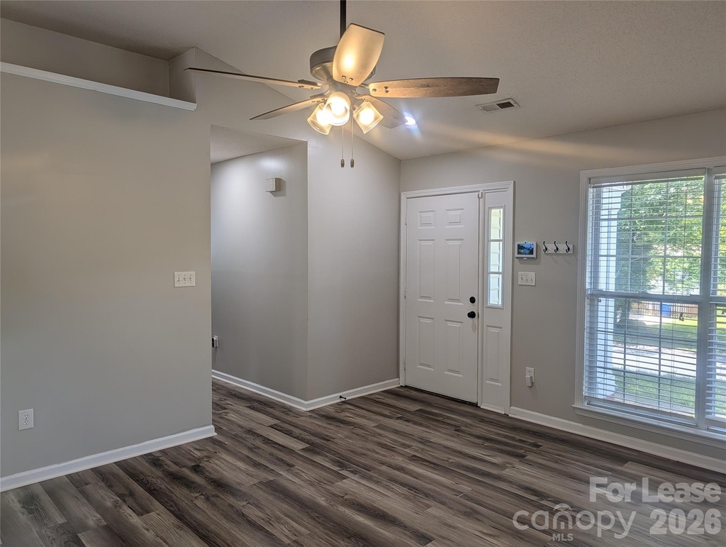 131 Diamond Drive - Photo 2