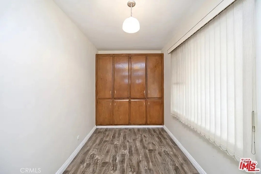837 S Windsor Boulevard - Photo 7