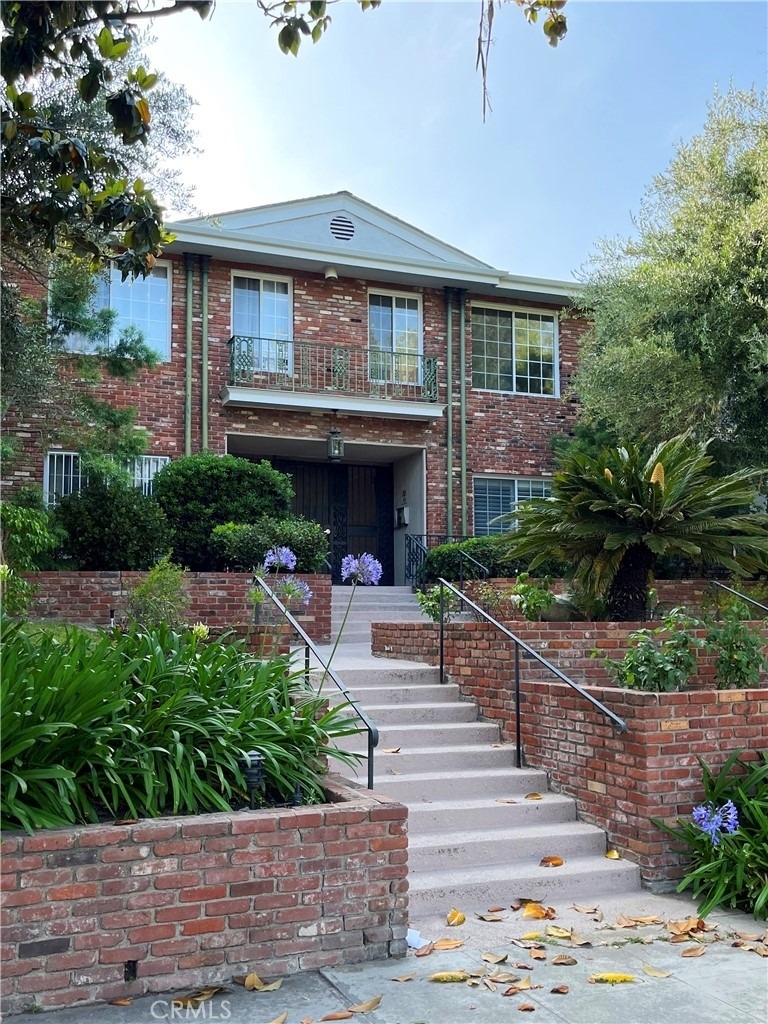 837 S Windsor Boulevard - Photo 8