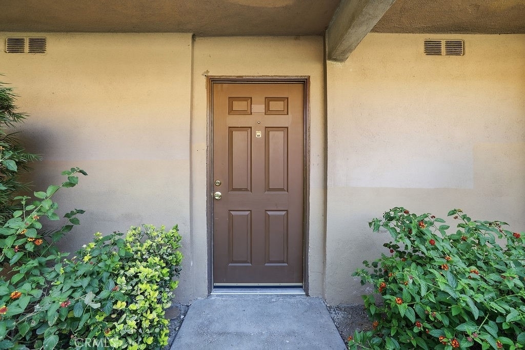 17000 Burbank Boulevard - Photo 15