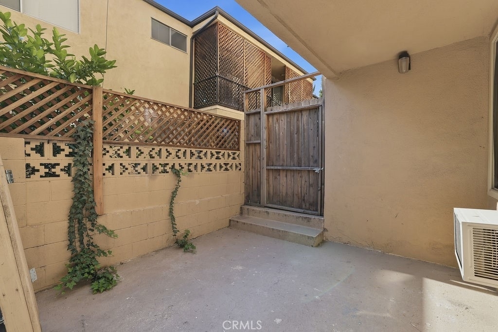 17000 Burbank Boulevard - Photo 17