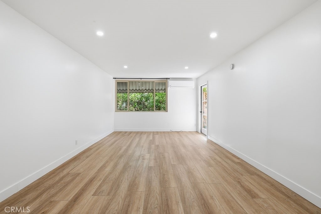 17000 Burbank Boulevard - Photo 5