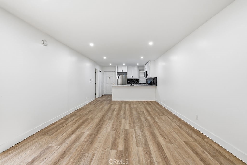 17000 Burbank Boulevard - Photo 6