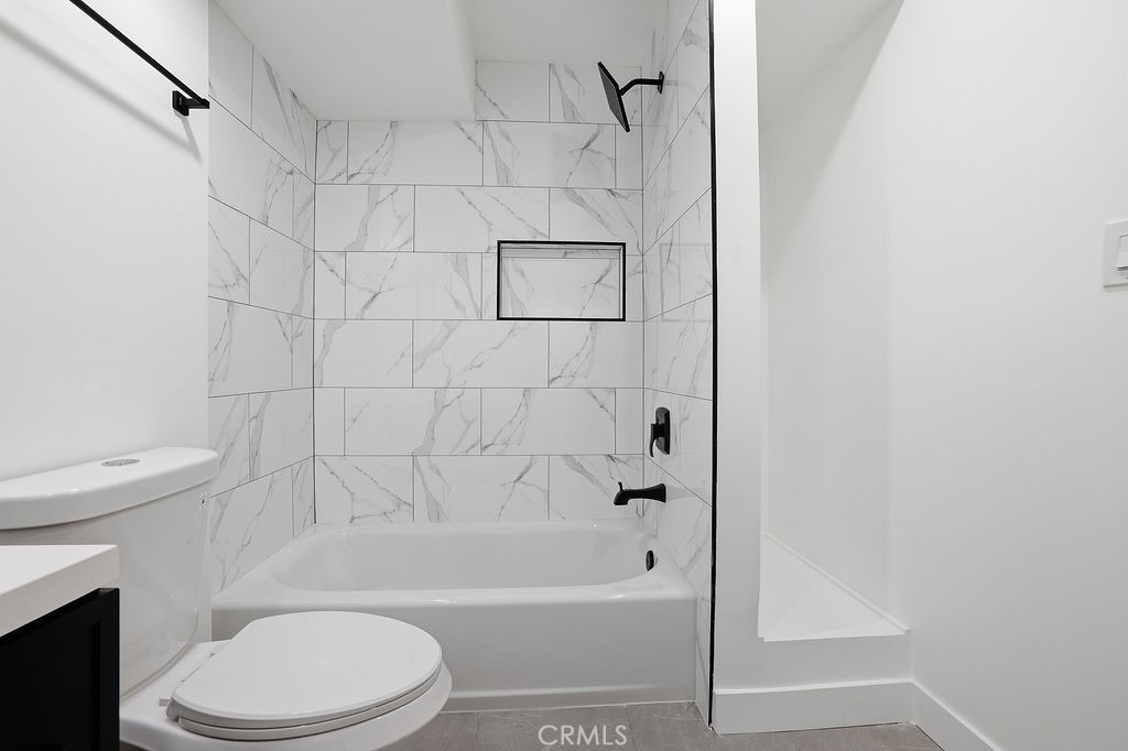 17000 Burbank Boulevard - Photo 12