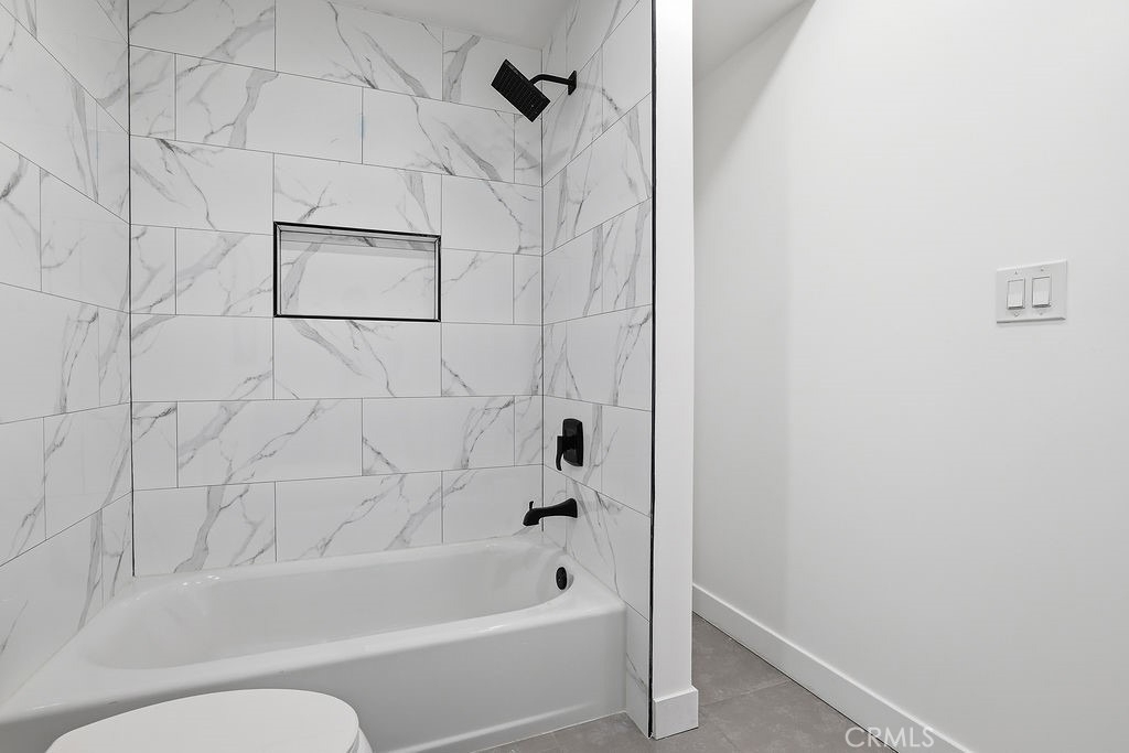 17000 Burbank Boulevard - Photo 7