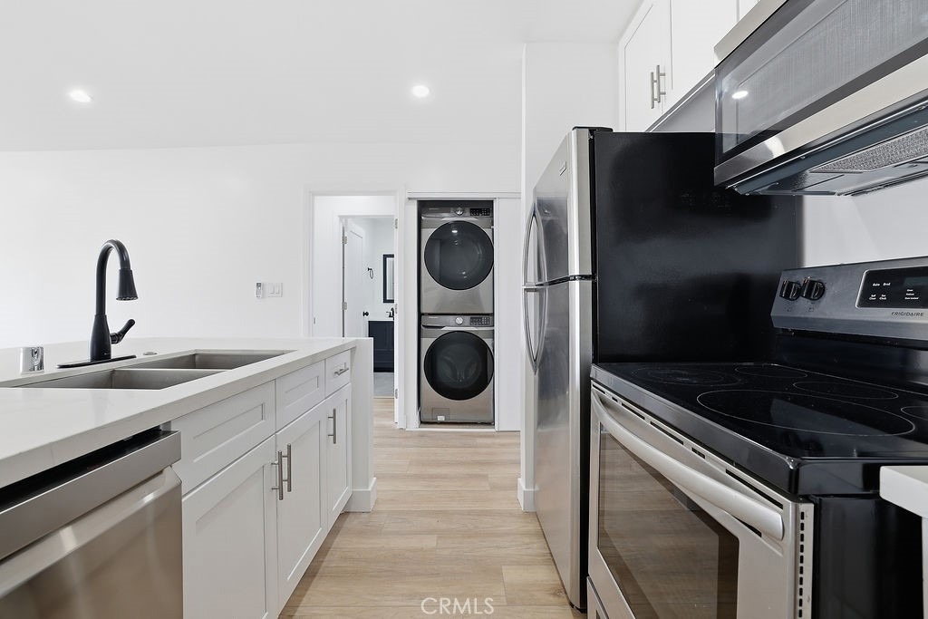 17000 Burbank Boulevard - Photo 1