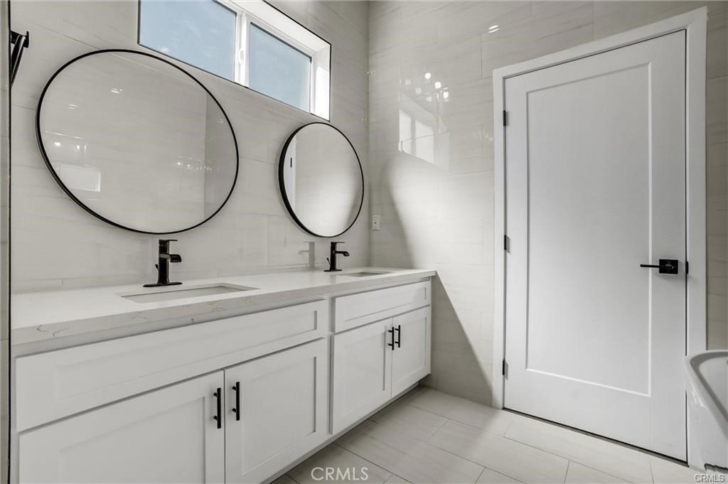 2124 W 238th Street - Photo 24