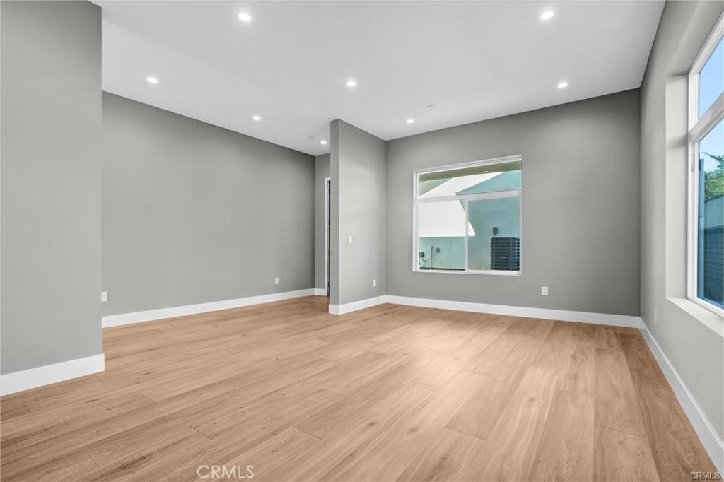 2124 W 238th Street - Photo 5