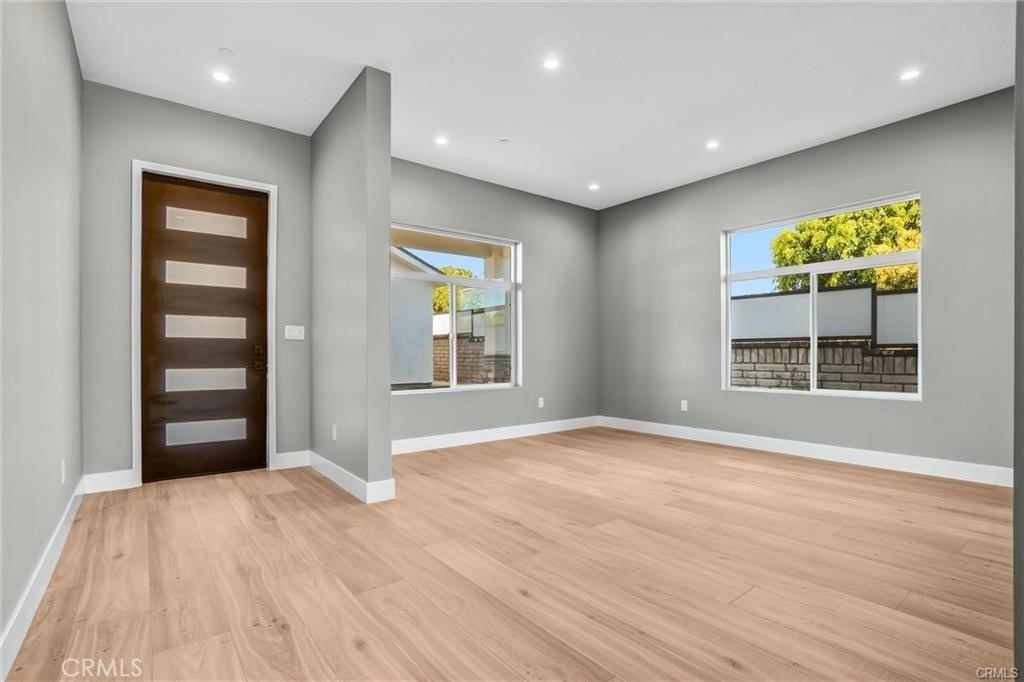 2124 W 238th Street - Photo 3