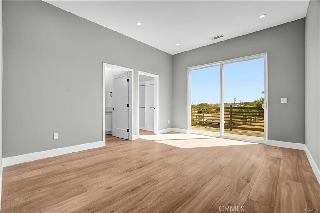 2124 W 238th Street - Photo 32