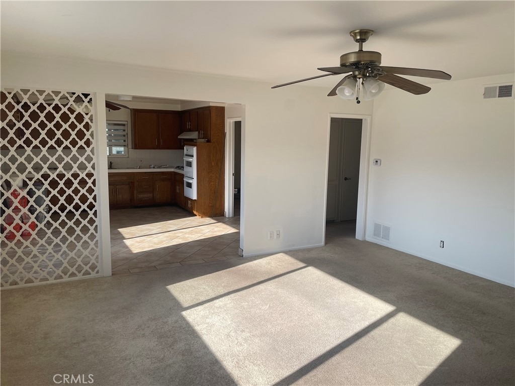 1028 W 8th Street - Photo 5