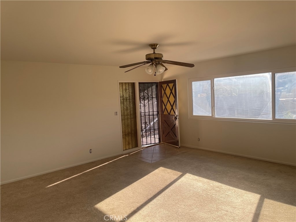 1028 W 8th Street - Photo 0