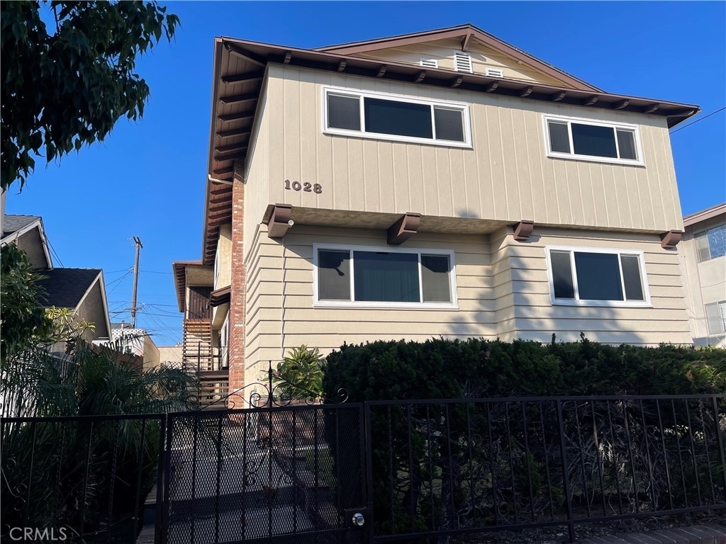1028 W 8th Street - Photo 6