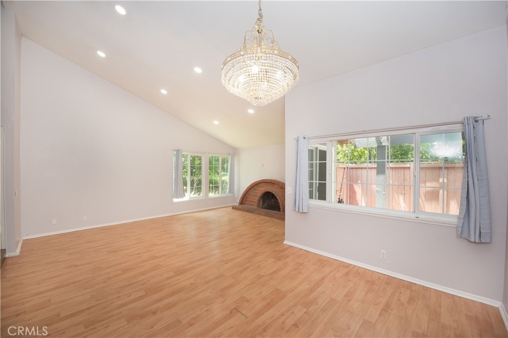1709 Beechwood Avenue - Photo 4