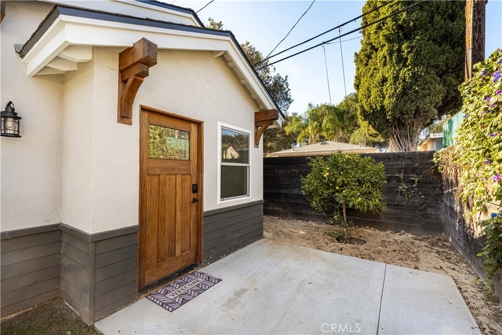 211 Florence Place - Photo 1